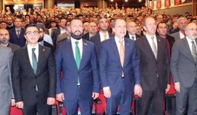 Yeniden Refah Partisi Genel Başkanı Fatih Erbakan Erzurum’da Partililere Seslendi